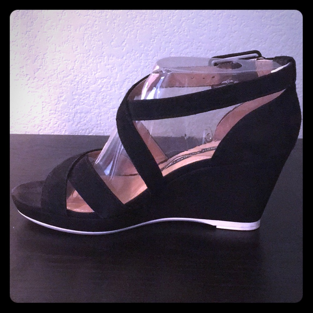 French Connection Blk Suede Wedge Heels Sandals